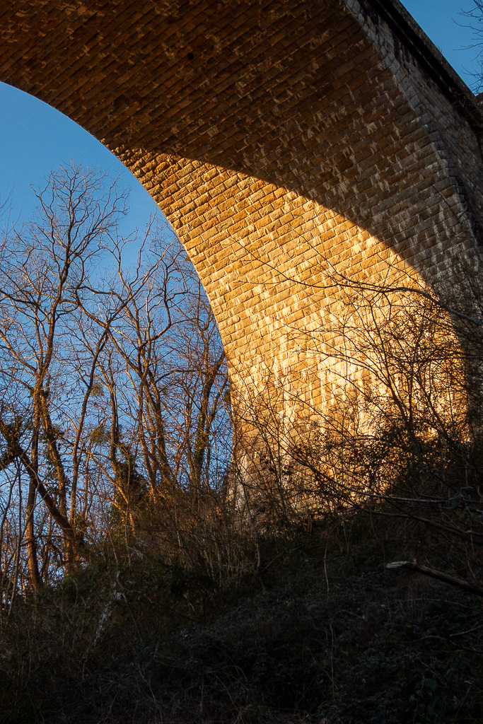 Arche du viaduc de Tr&eacute;auray